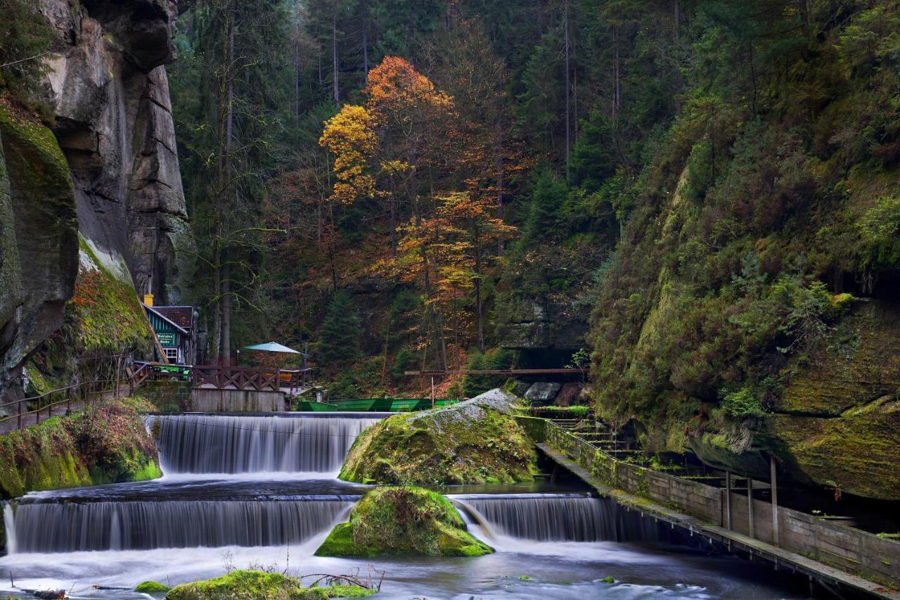 Resort Mezna Hřensko Buitenkant foto